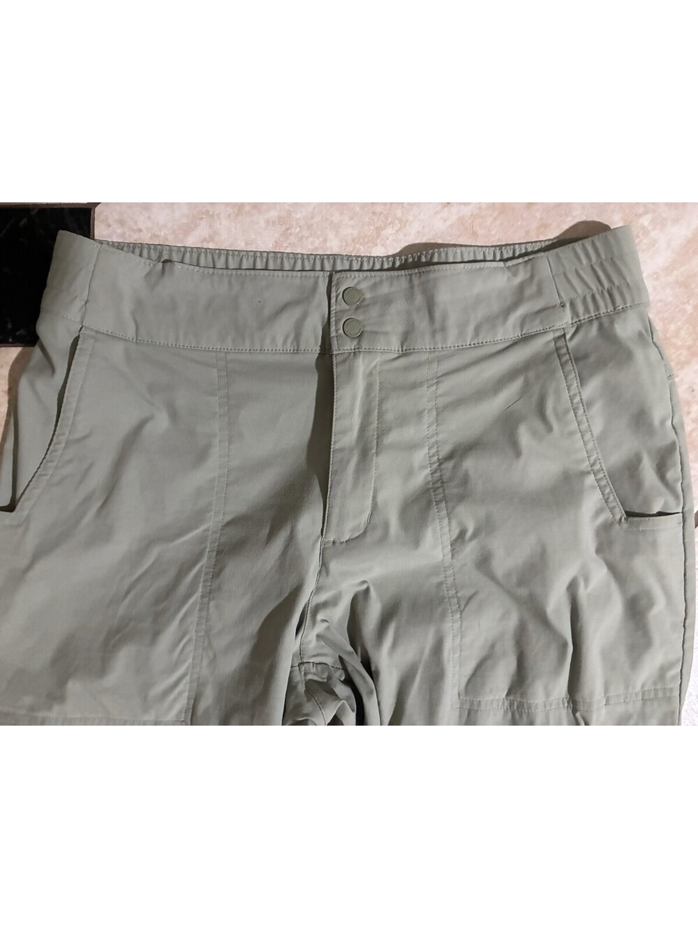 Columbia Women’s Size 10 Regular Sage Green Stretch Hiking Outdoor Cargo Pants - Picture 3 of 7
